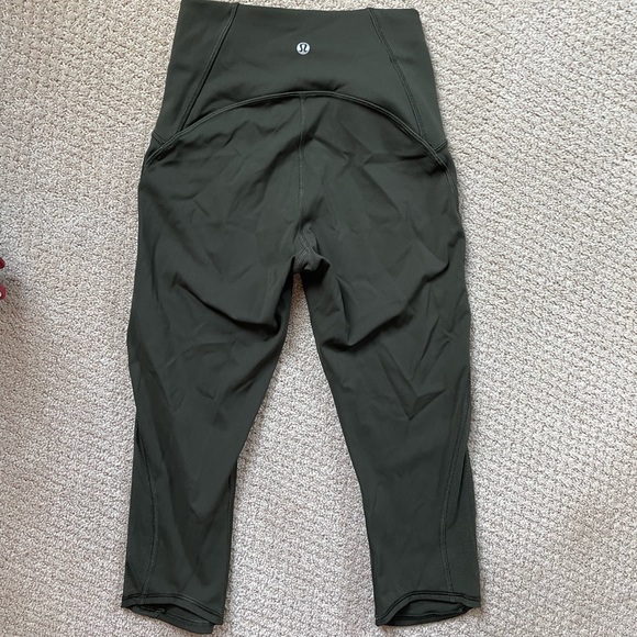Olive green lululemon cropped leggings - Picture 4 of 8